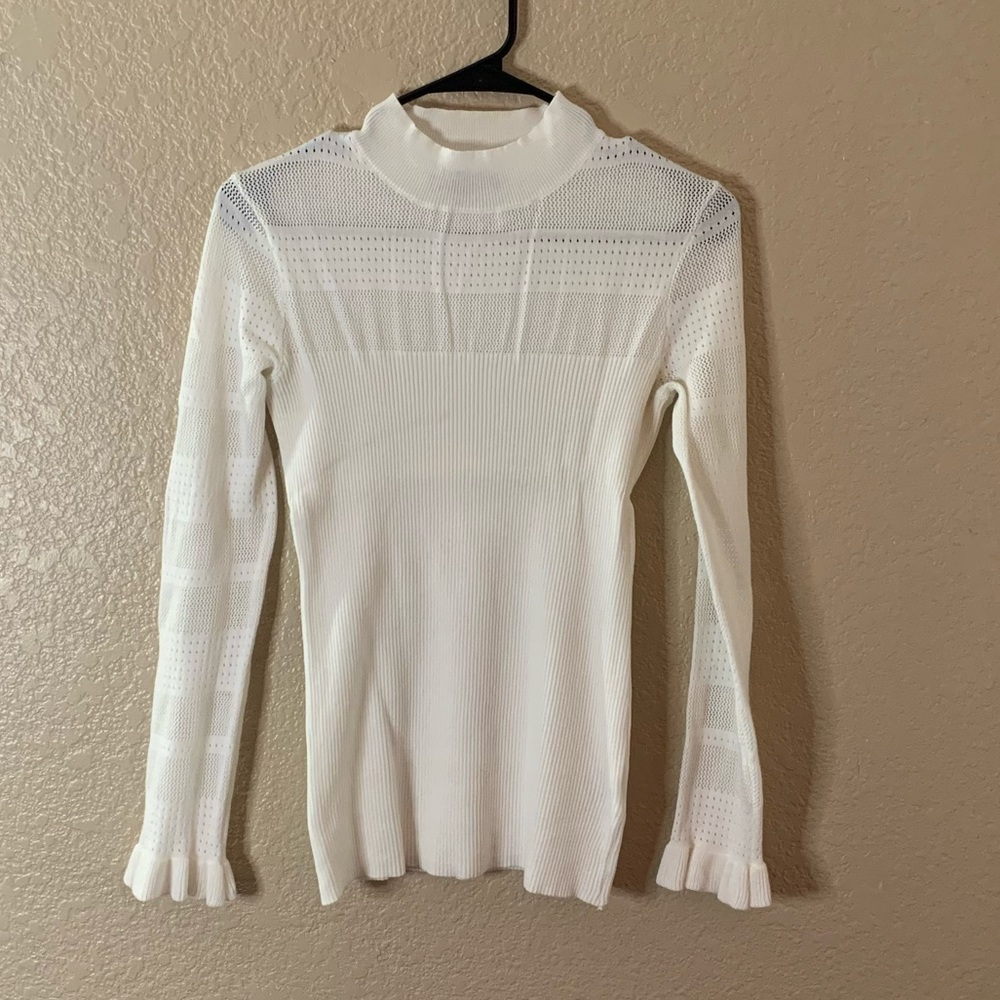 While long sleeve top